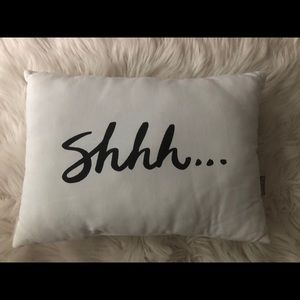 Throw pillow